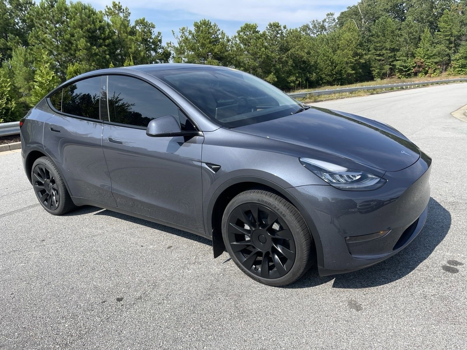 Tesla Model Y 2023